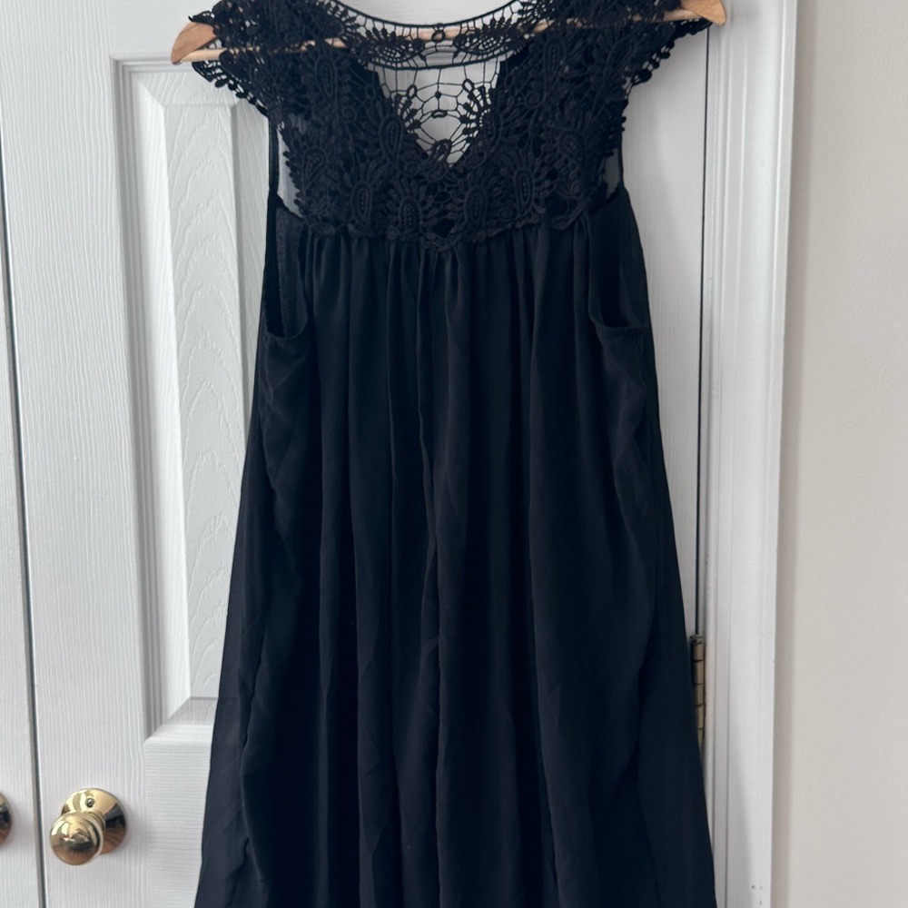 Elegant Black Lace Dress